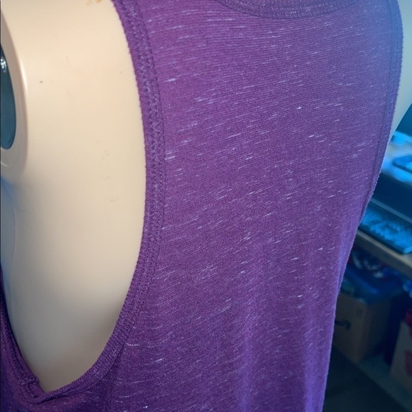 VICTORIA Sport Sleeveless Fuschia Mesh Tank Top Size Medium - Picture 4 of 4